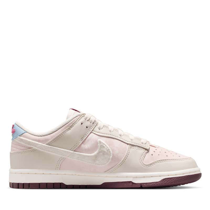 Women's Nike Dunk Low 'Valentine's Day' - Silt Red/Light Bone